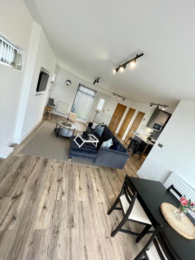 Highford Court Apartment Poulton-le-Fylde Exterior photo